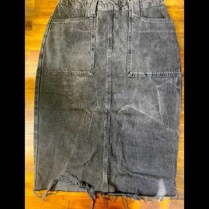 Distressed Elisa Skirt 🐈‍⬛